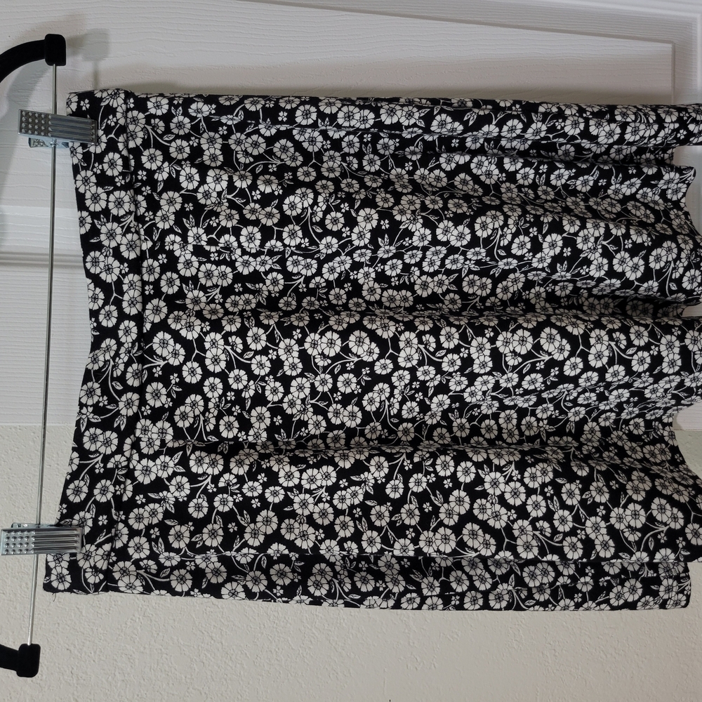 LOFT Black and White Mini Skirt